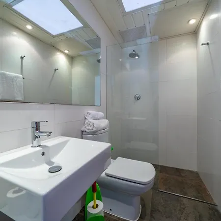 Alpago Piscina Privada Vistas Mar Aire Acondicionado Σπίτι διακοπών *